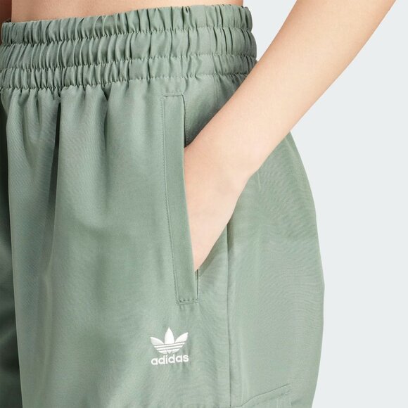 adidas Trace Green Adicolor Cargo Pants size XS - Picture 4 of 13